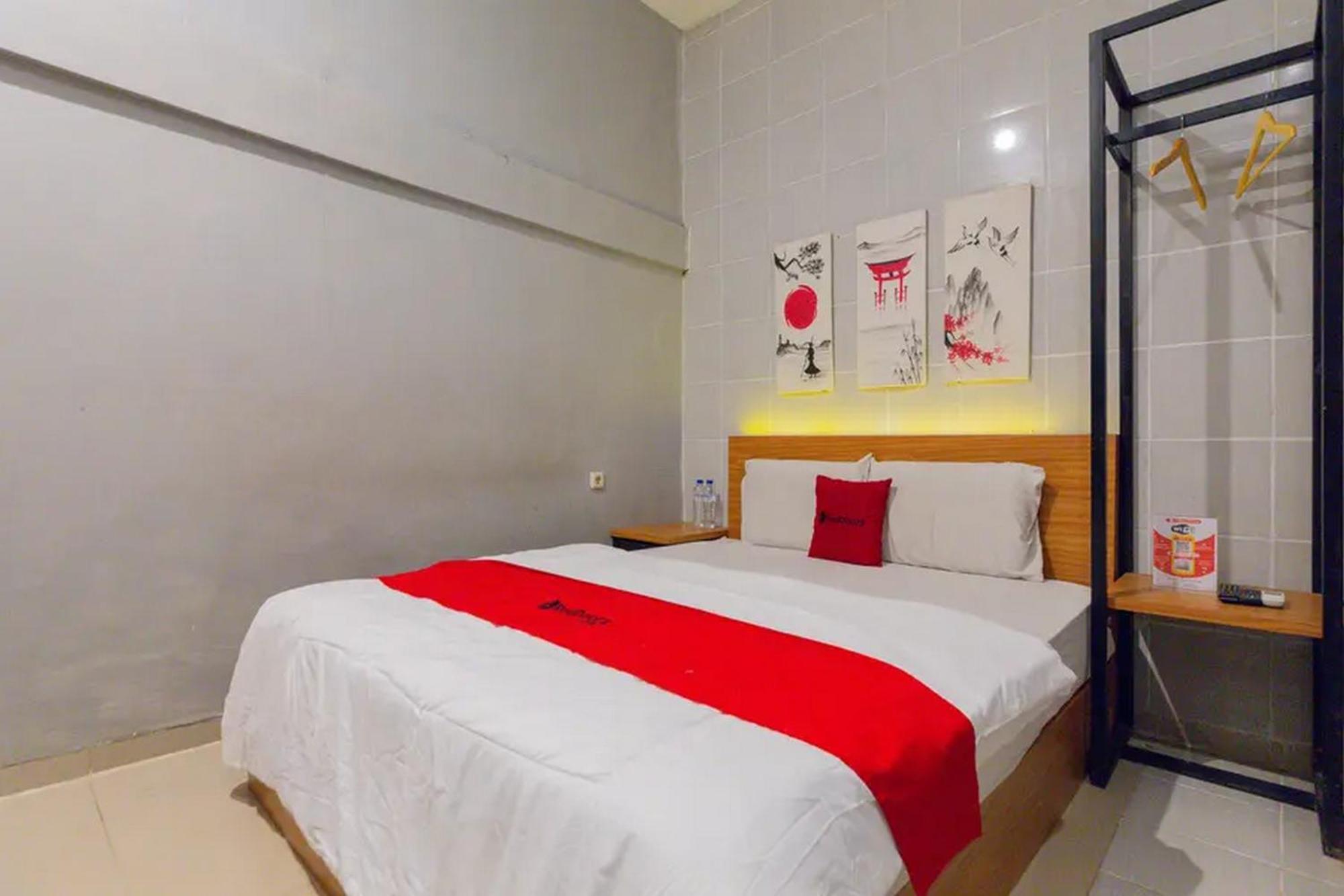 Reddoorz @ Manukan Sorabaya Extérieur photo