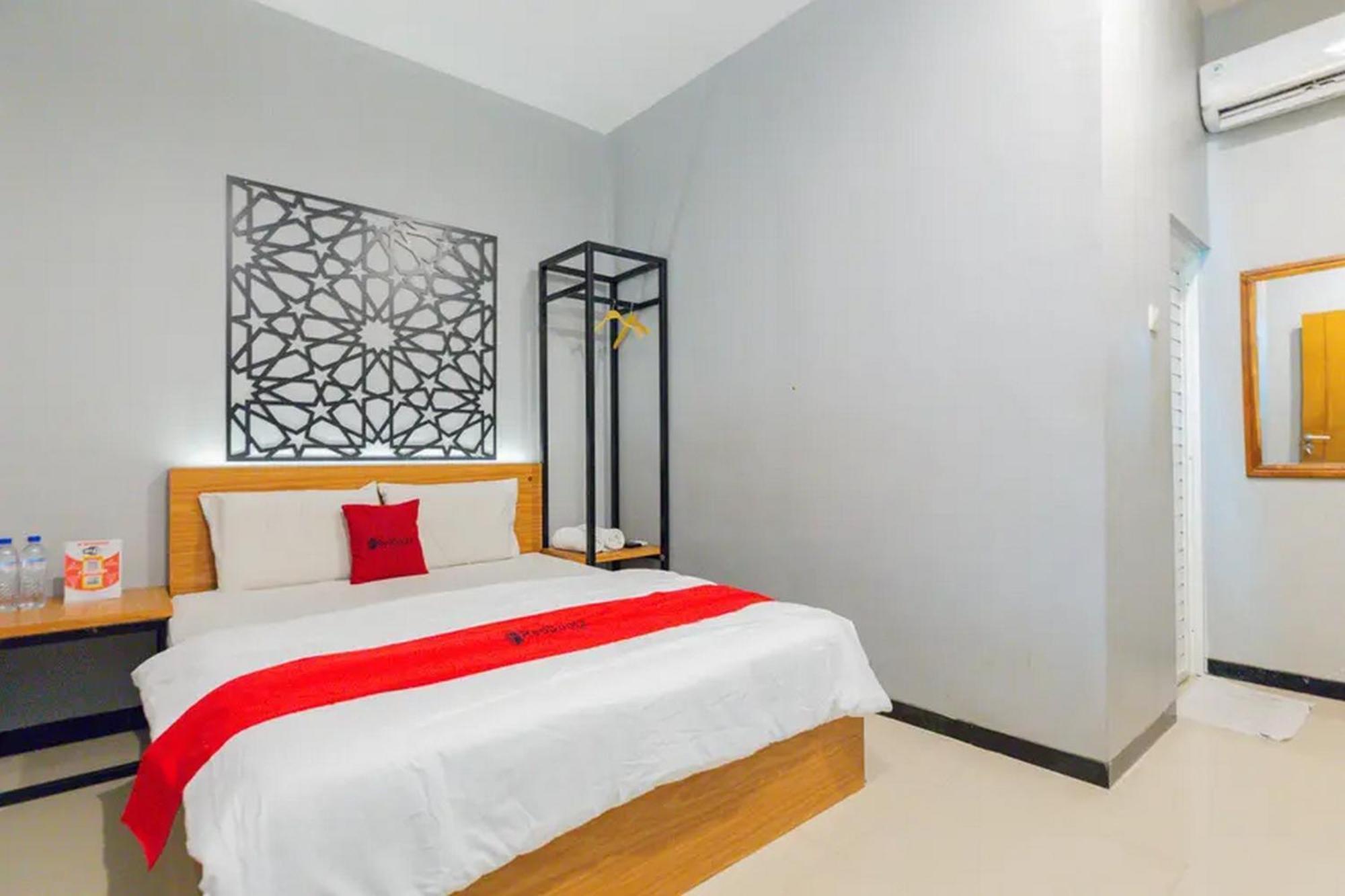 Reddoorz @ Manukan Sorabaya Extérieur photo