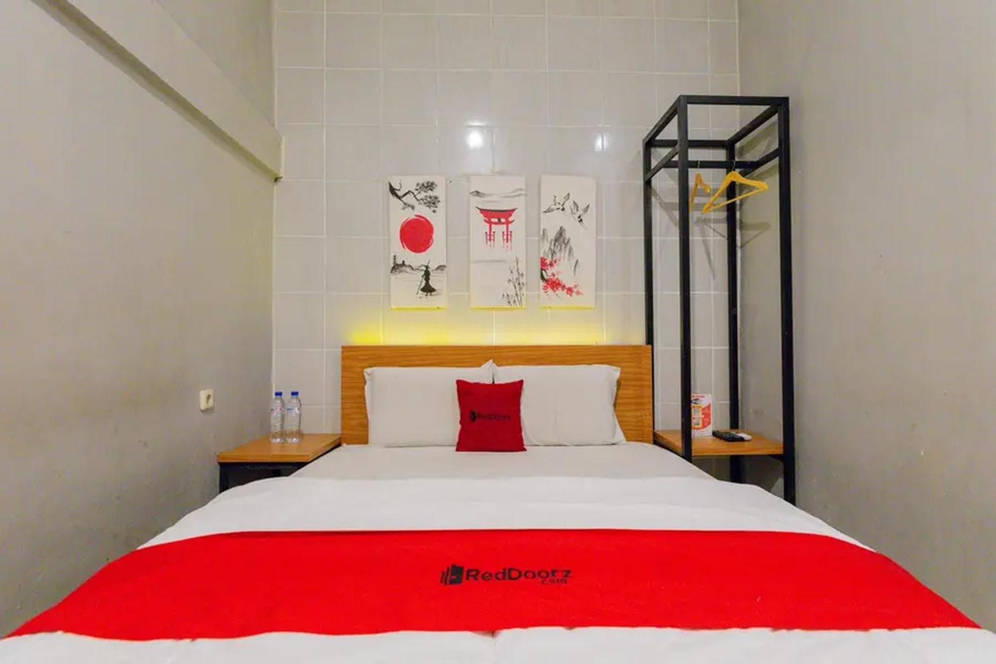 Reddoorz @ Manukan Sorabaya Extérieur photo
