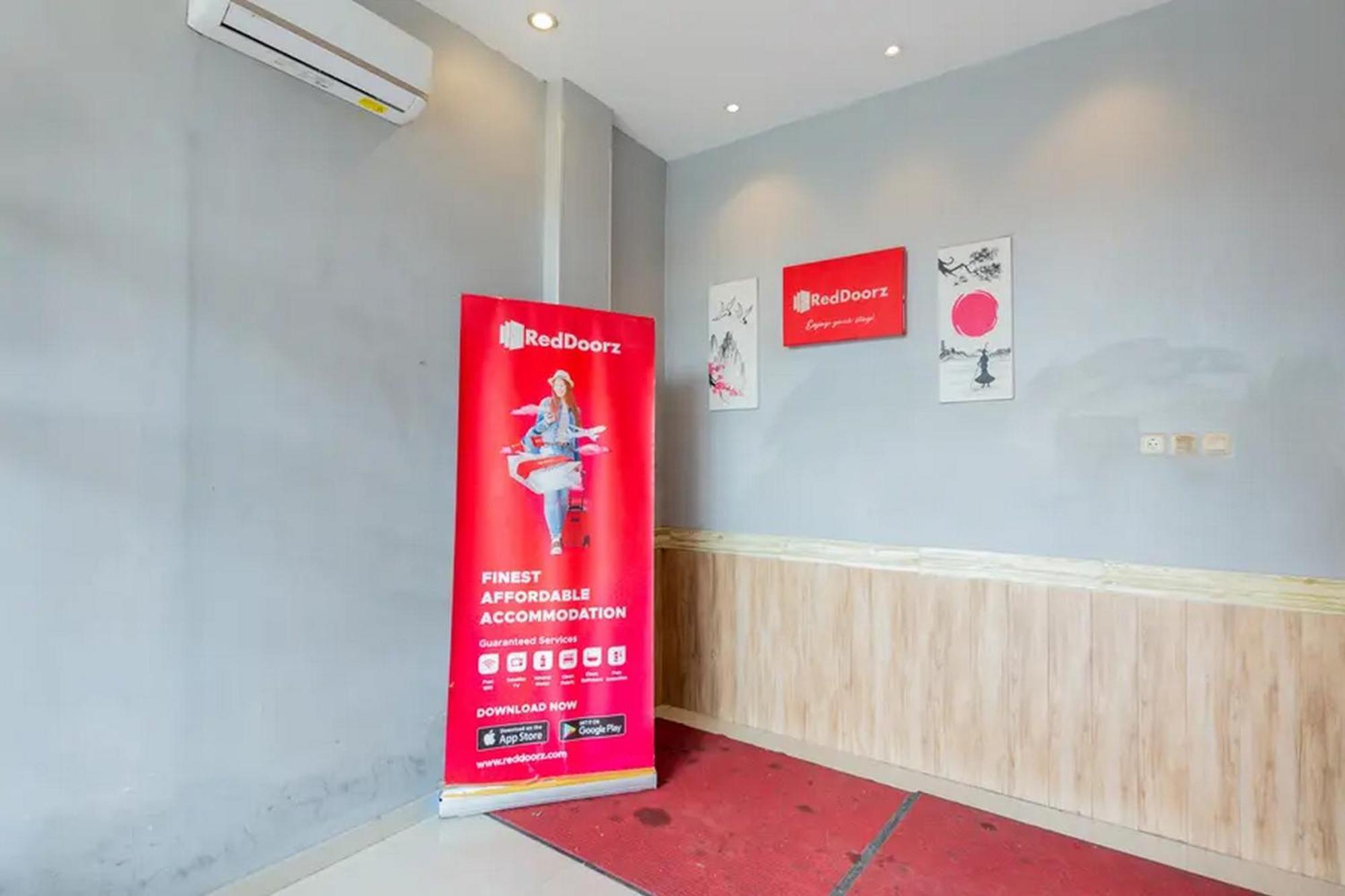 Reddoorz @ Manukan Sorabaya Extérieur photo