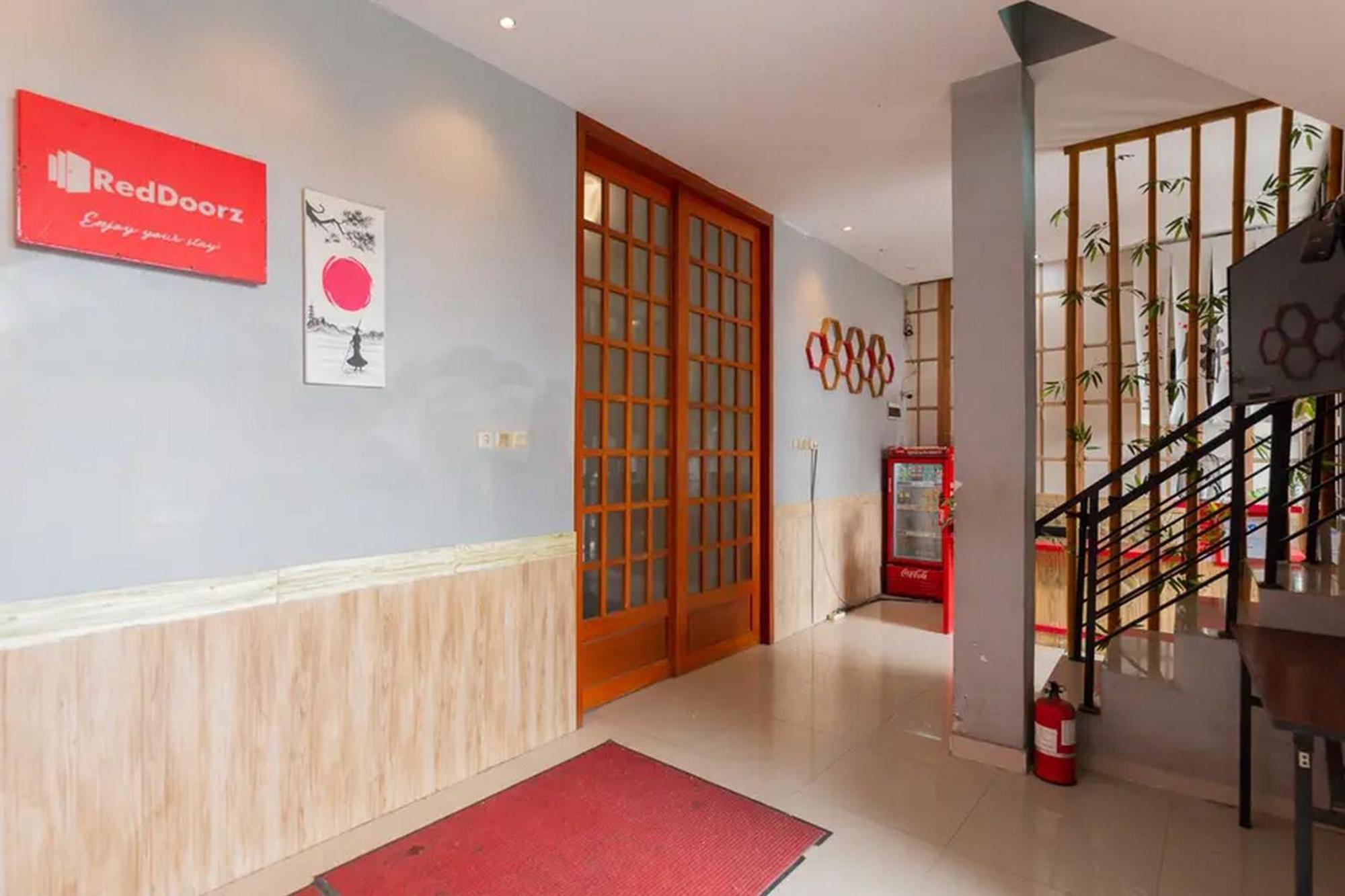 Reddoorz @ Manukan Sorabaya Extérieur photo
